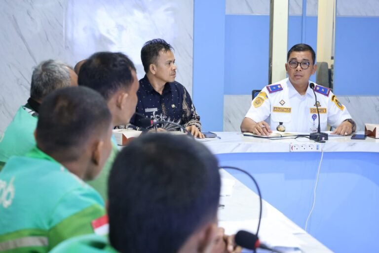 Dishub Sumut Fasilitasi Grab Dan Ojol Bahas Tarif Dan Potongan Yang Dinilai Memberatkan