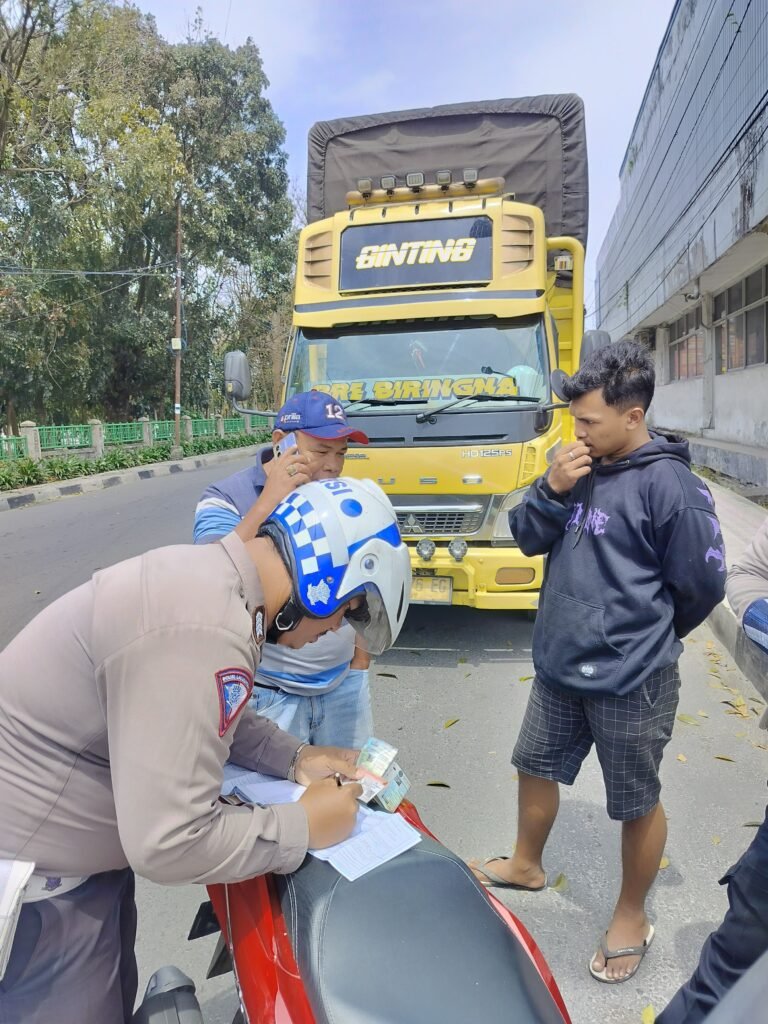 Pelanggaran Kasat Mata, 5 Sepeda Motor Ditindak Sat Lantas Polres Pematang Sianțar Sesuai Sop