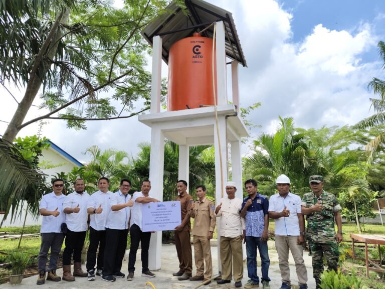 Jelang Hari Lingkungan Hidup, PalmCo Bangun Sanitasi Warga di Daerah Terpencil
