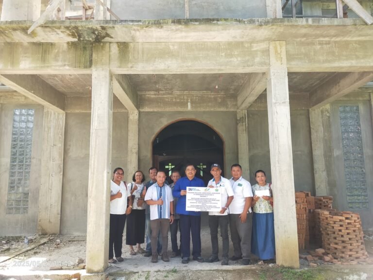 PT PERKEBUNAN NUSANTARA IV REGIONAL II KEBUN DOLOK ILIRSALURKAN BANTUAN TJSL UNTUK PEMBANGUNAN GEREJA GKPS,KELURAHAN SERBELAWAN, KECAMATAN DOLOK BATU NANGGAR,KABUPATEN SIMALUNGUN