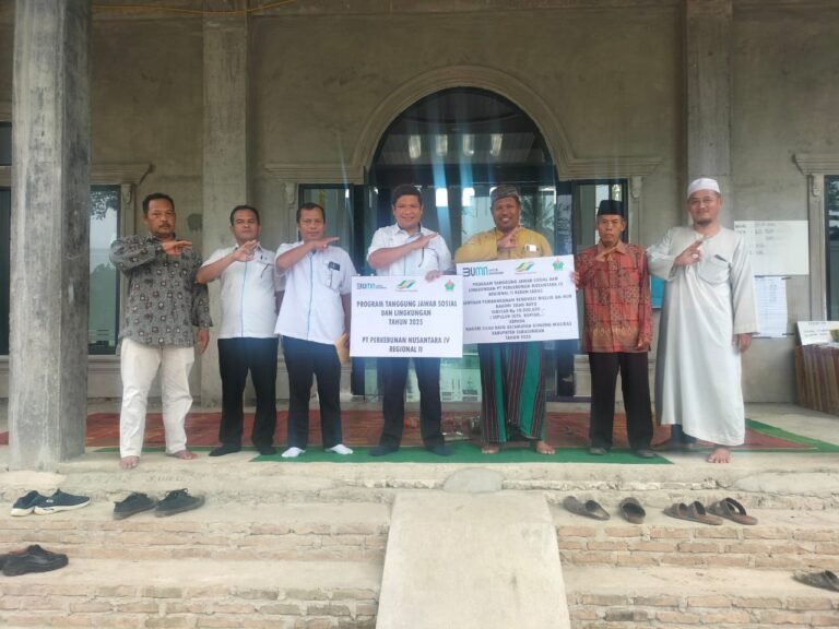 PTPN IV Regional II Kebun Laras Serahkan TJSL Bantuan Pembangunan Masjid An-nur Huta III Silau Bayu