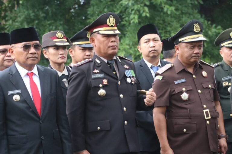 Kapolres Simalungun Ikuti Ziarah Kubur Nasional Dan Tabur Bunga Peringatan HUT TNI ke 80