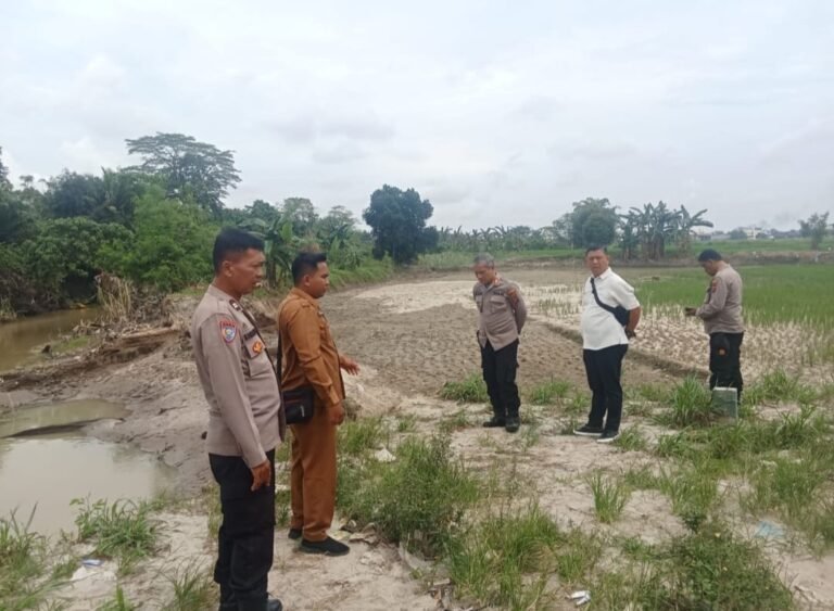 Polresta Deli Serdang Cek Lokasi Abrasi Dan Longsor Benteng DAS Akibat Banjir