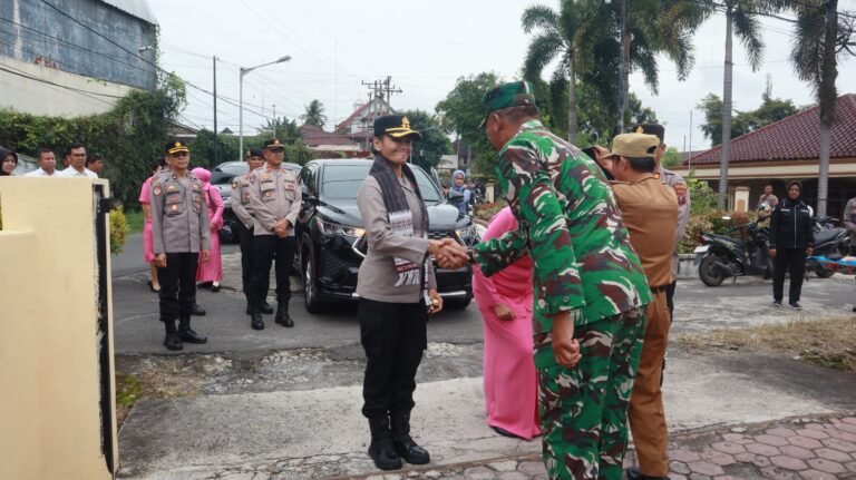 Kapolres Pematang Siantar Kunjungan Kerja di Mako Polsek Siantar Timur Utamakan Sikap Humanis