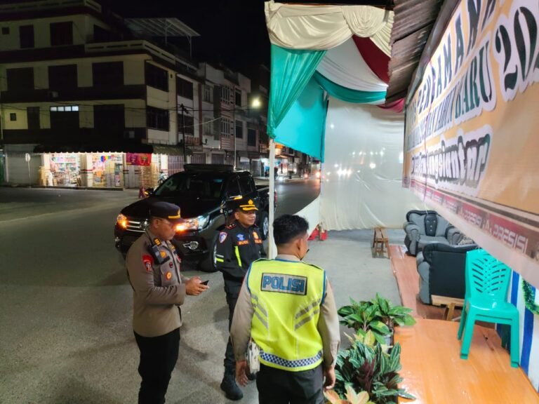 Wakapolres Pematang Siantar Tinjau Pos Pam Nataru 2025-2026