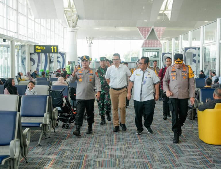 Kapolda Sumut Cek Pos Pengamanan Nataru di Bandara Kualanamu, Pastikan Keamanan Dan Kenyamanan Penumpang