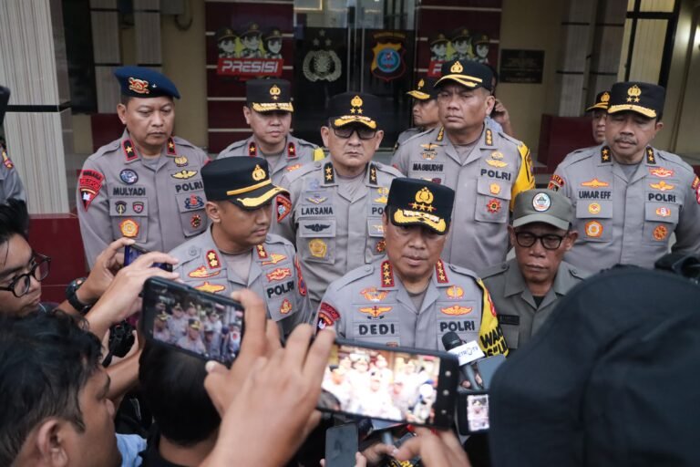 Wakapolri Evaluasi Penanganan Pasca Bencana Tapteng, Fokus Buka Akses dan Perkuat Logistik