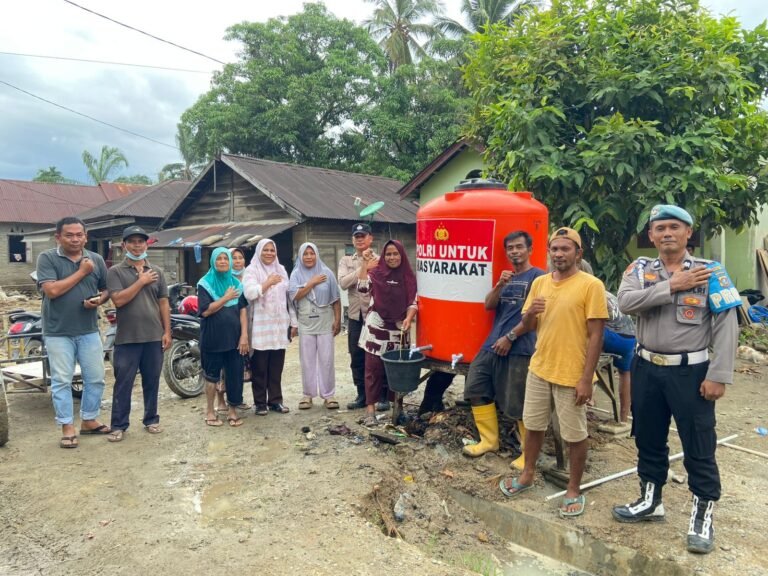 Kapolda Sumut Bangun Sumur Bor Untuk Warga Sorkam, Wujud Kepedulian Polri Pulihkan Kehidupan Pasca Banjir