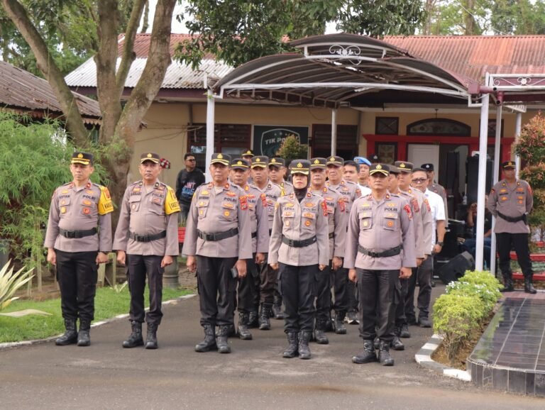 Polres Binjai Gelar Korps Raport Kenaikan Pangkat 69 Personil