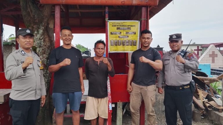 Sampaikan Pesan Kamtibmas, Polsek Siantar Selatan Sambangi Pos Sat Kamling
