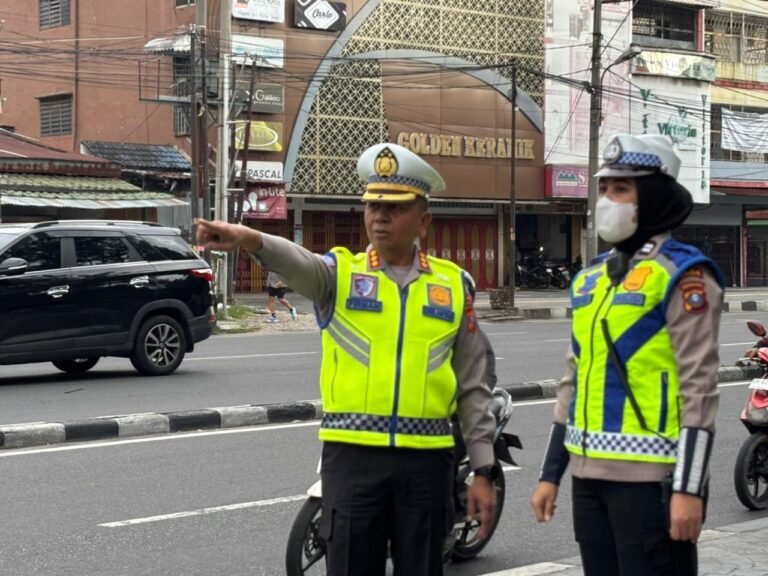 Pastikan Gatur Lalin Pagi Optimal, Dirlantas Polda Sumut Cek Anggota di Titik Padat Medan