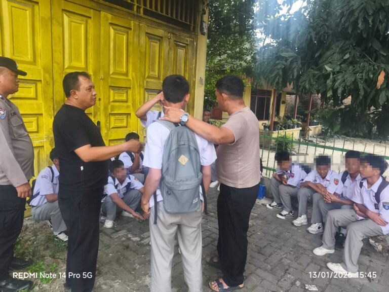 Kapolsek Siantar Marihat Turun Lansung Cek Laporan Masyarakat di Jalan D.I Panjaitan