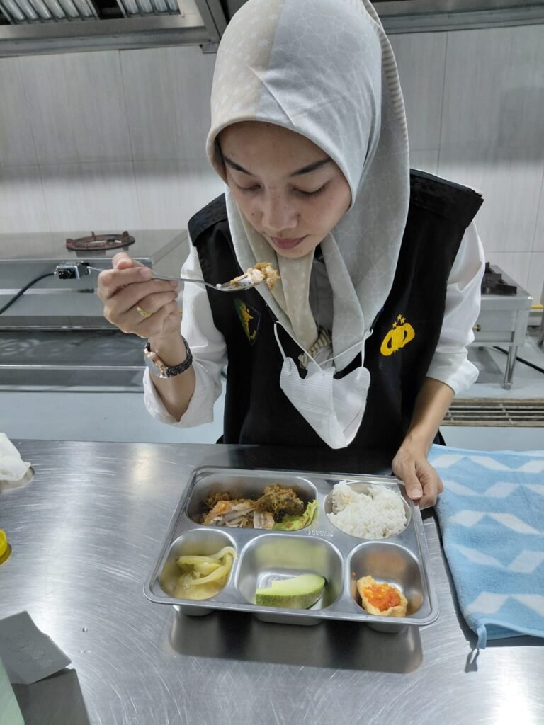 Dokkes Polres Pematang Siantar Laksanakan Safety Food Pendistribusian MBG