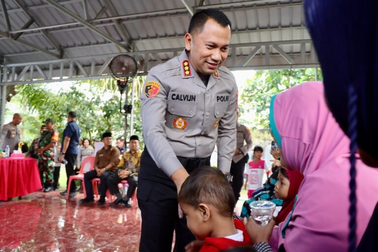 Kapolrestabes Medan Curhat Bersama Warga Jermal 15 Dengan Tema Keamanan Lingkungan Tanggung Jawab Bersama