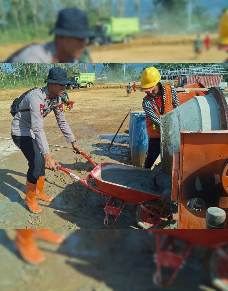 Ditengah Luka Bencana, Brimob Sumut Hadir Membersamai Warga Batang Toru