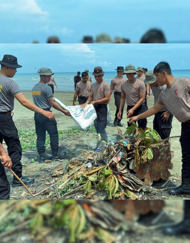 Brimob Sumut Hadir Untuk Lingkungan, Pantai Gunung Sitoli Dibersihkan Bersama