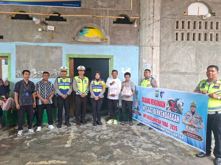 Ops Keselamatan Toba 2026, Sat Lantas Polres Pematang Siantar Gelar Jumat Berkah