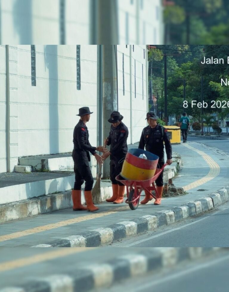 Dari Pantai Parapat Untuk Indonesia Asri, Brimob Polda Sumut Bergerak Bersama Forkopimda Dan Masyarakat