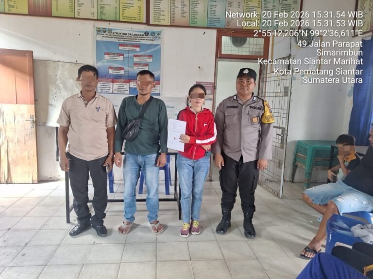 Bhabinkamtibmas Polsek Siantar Marihat Mediasi Masalah Pasutri di Kampung Sidomulyo