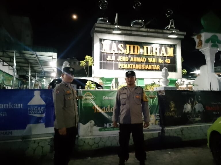 Polsek Siantar Timur Patroli Sholat Tarawih Ciptakan Situasi Aman Dan Kondusif