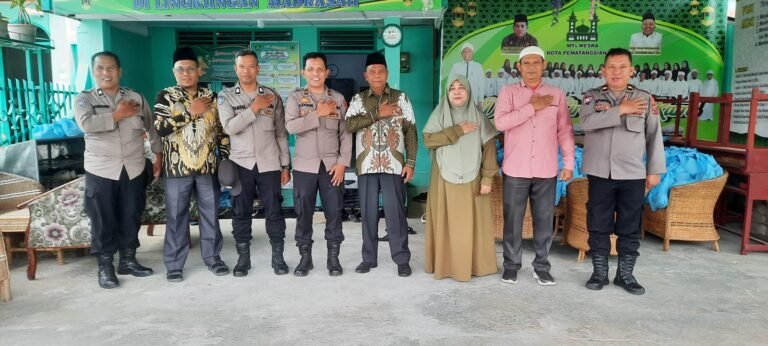 Ciptakan Situasi Kondusif, Sat Binmas Polres Pematang Siantar Patroli Sambang Kamtibmas