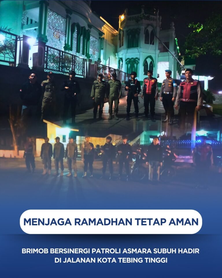 Menjaga Ramadhan Tetap Aman, Brimob Bersinergi Patroli Asmara Subuh Hadir di Jalanan Kota Tebing Tinggi