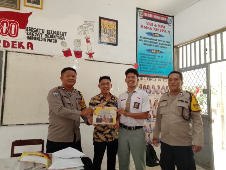 Bhabinkamtibmas Polsek Siantar Marihat Sosialisasi Penerimaan Polri Tahun 2026
