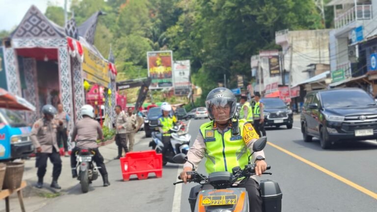 Kapolres Simalungun : Wisatawan Meningkat 40%, Periksa Ketat Kelayakan Pelampung di Pelabuhan Atsari