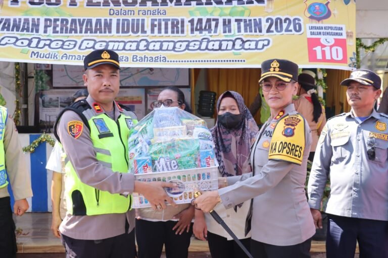 Pastikan Arus Balik Lancar, Kapolres Pematang Siantar Bersama Bhayangkari Cabang Cek Pos Ops Ketupat Toba 2026