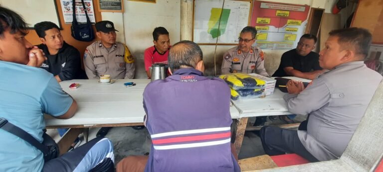 Jalin Komunikasi, Kasat Binmas Polres Pematang Siantar Sambang ke Satkamling Dan Petugas Parkir