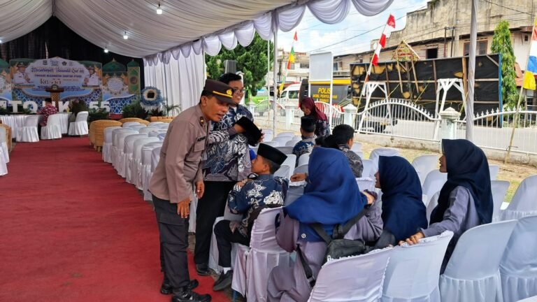 Sat Binmas Polres Pematang Siantar Sambang Kamtibmas di Kantor Camat Siantar Utara