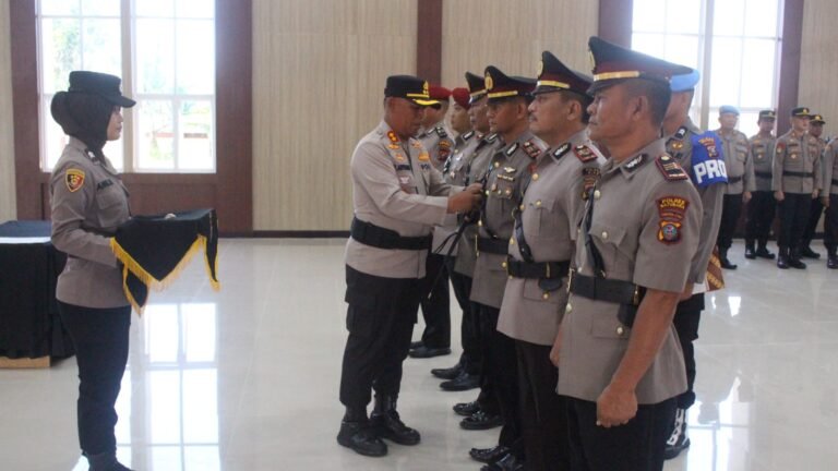 Polres Simalungun Gelar Sertijab Tiga Jabatan Strategis, Kapolres Tegaskan Rotasi Adalah Penyegaran Demi Peningkatan Kinerja