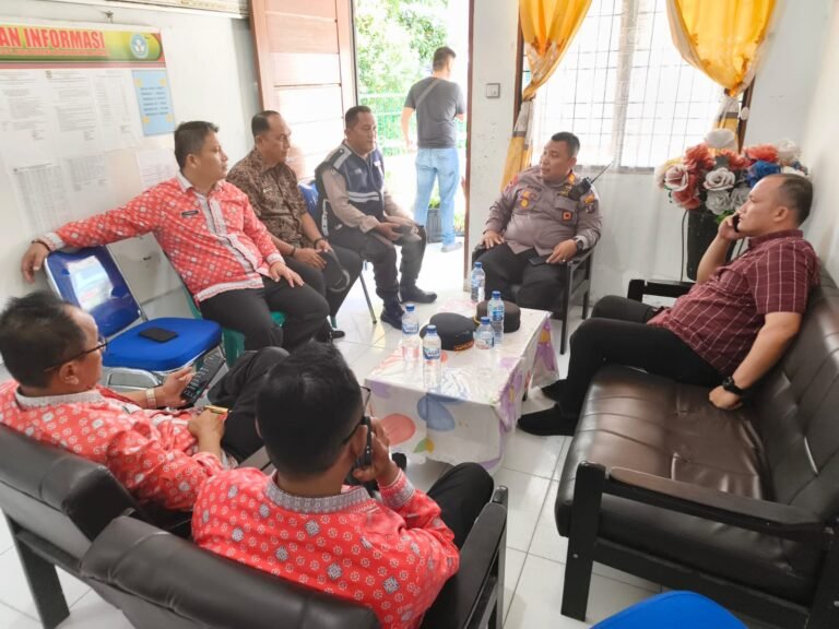 Kapolsek Siantar Marihat Gelar Pertemuan Dan Pengecekan Anak Dipukuli Bapak Kandungnya di Rumah Sakit