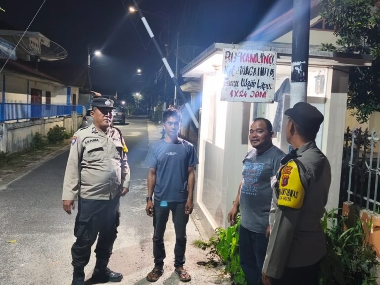 Polsek Siantar Marihat Laksanakan SALING di Pos Kamling Gang Kayu Manis