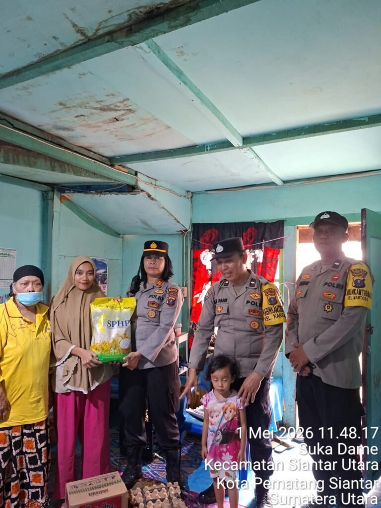 Kapolsek Siantar Utara Gelar Jum’at Curhat Kamtibmas Dan Berikan Bantuan Kepada Warga Stunting