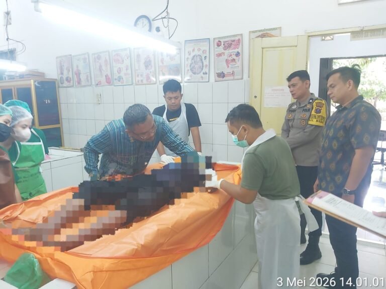 Polsek Siantar Utara Cek TKP Gantung Diri Didalam Rumah