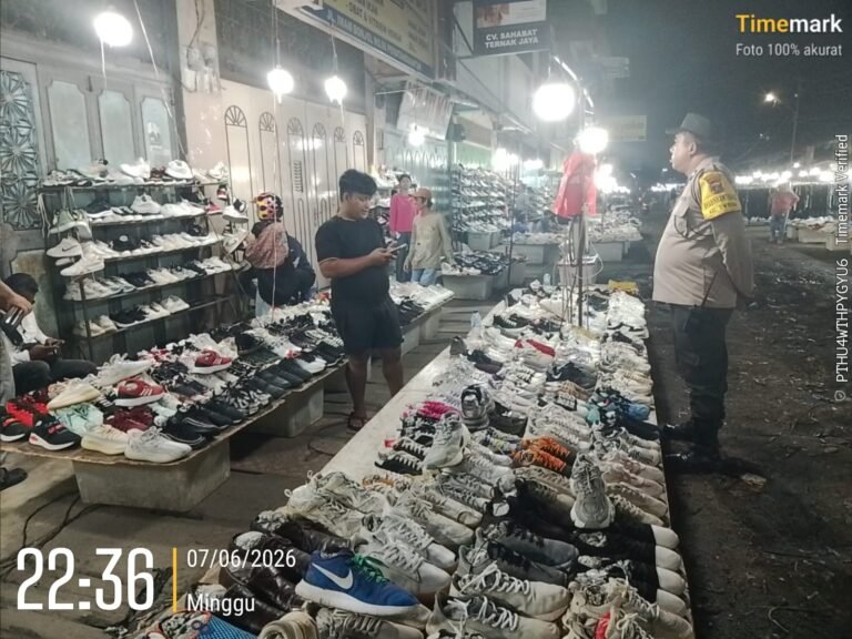 Bhabinkamtibmas Polsek Siantar Barat Patroli BLP di Objek Vital Dan Tempat Umum