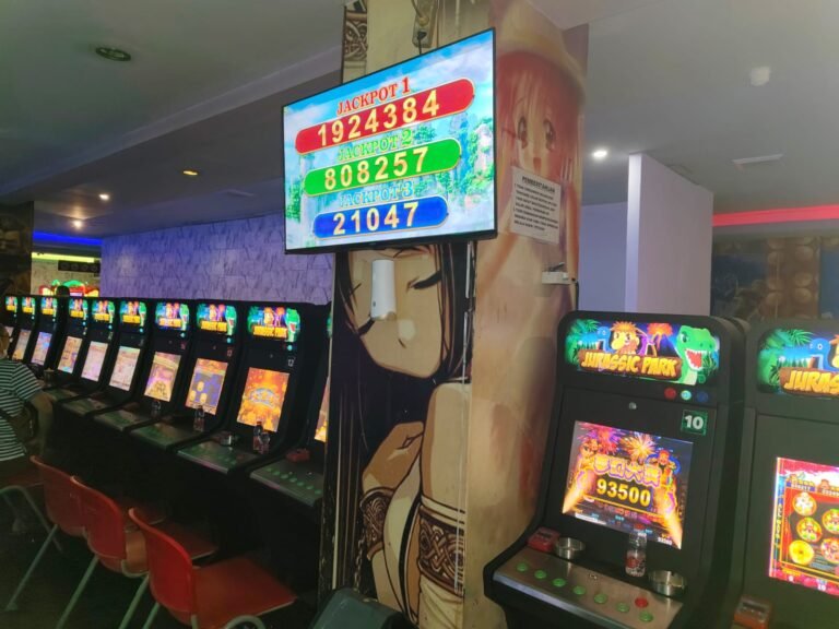 Dugaan Praktik Judi Slot, Gelper Dan Kasino di Plaza 88 Jalan Riau Pekanbaru Disorot Warga