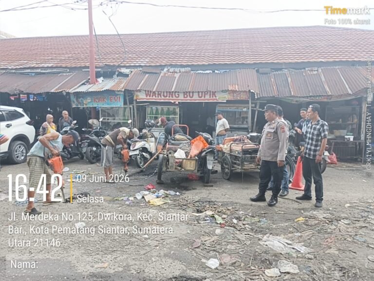 Polsek Siantar Barat Tingkatkan Patroli Jalan Kaki di Pasar Horas Antisipasi 3C