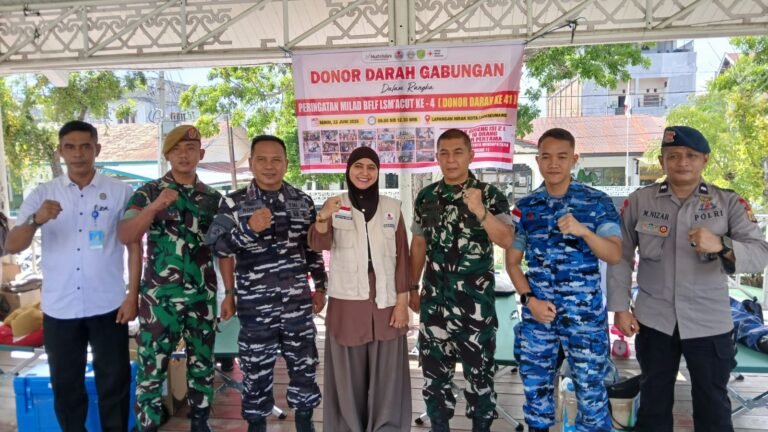 Brimob Aceh Batalyon B Pelopor Donor Darah Sambut Milad BFLF LSM’ACUT ke 4 di Lapang Hiraq Kota Lhokseumawe