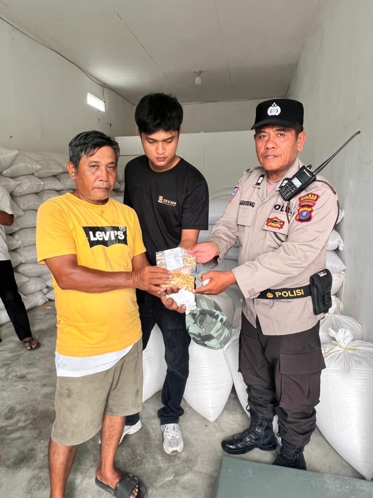 Polsek Siantar Selatan Dampingi Penjualan Hasil Panen Jagung Petani Binaan ke Bulog Cabang Pematang Siantar
