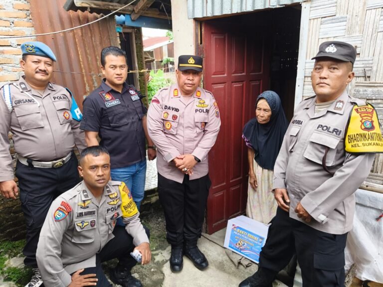 Sambut HUT Bhayangkara ke 80, Polsek Siantar Marihat Berikan Bansos Kepada Warga di Gang Rambe Sentral Marihat
