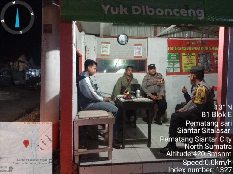 Sampaikan Pesan Kamtibmas, Polsek Siantar Martoba Laksanakan SALING di Pos Kamling Jalan Sitalasari