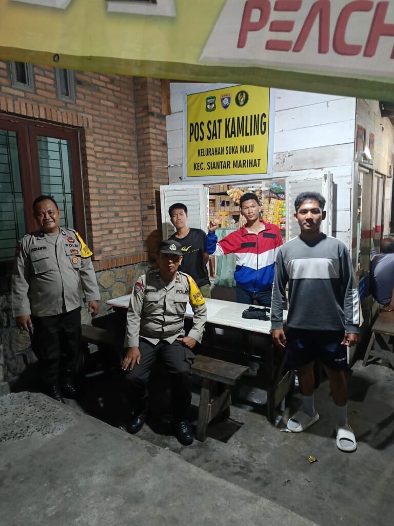 Bhabinkamtibmas Polsek Siantar Marihat SALING di Pos Kamling Sampaikan Pesan Kamtibmas