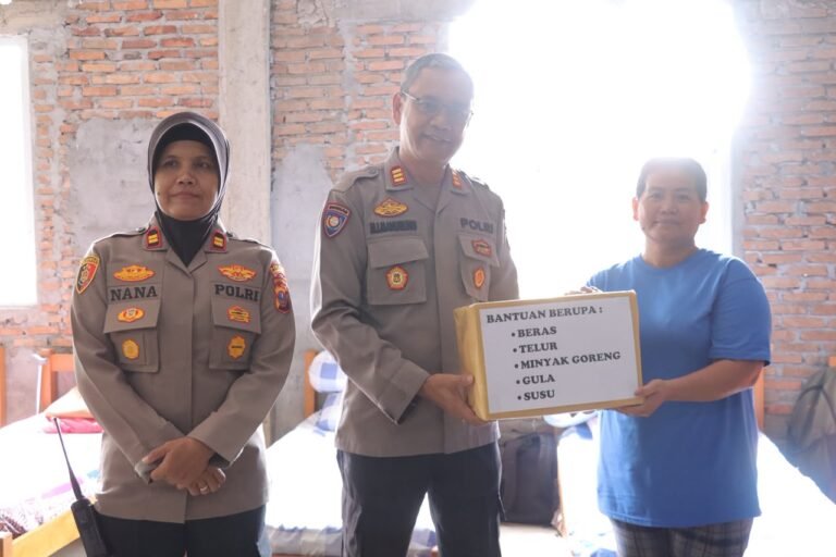 Polri Peduli, Polres Pematang Siantar Gelar Baksos di Panti Jompo