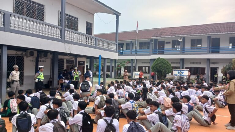 Sat Lantas Polres Pematang Siantar Berikan Himbauan dan Dikmas Lantas di SMK Swasta Persiapan