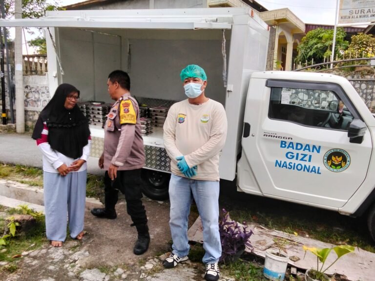 Bhabinkamtibmas Polsek Siantar Martoba Monitoring Distribusi MBG di Posyandu Jalan Madrasah