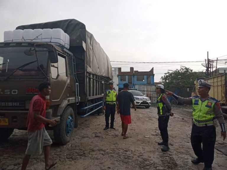 Sat Lantas Polres Pematang Sianțar Laksanakan Binluh kepada Kelompok Angkutan Barang