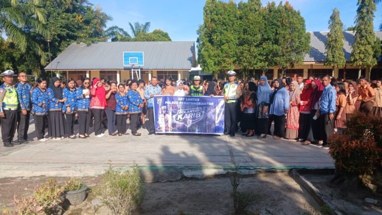 Polantas Karib, Sat Lantas Polres Pematang Siantar Berikan Himbauan Dan Edukasi Lalu Lintas di SMP Negeri 9
