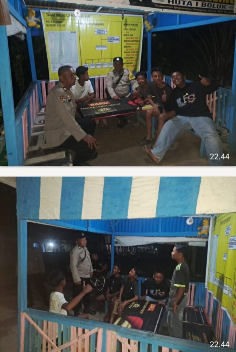 Malam Hari, Bhabinkamtibmas Polsek Bosar Maligas Sambangi Pos Kamling Demi Kenyamanan Tidur Warga
